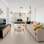Amazing Two Bedroom * Larnaca