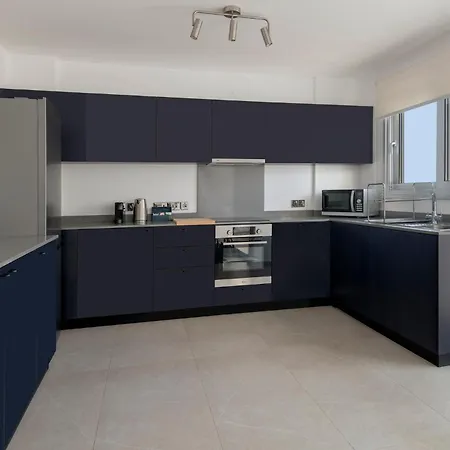 דירה Amazing Two Bedroom *