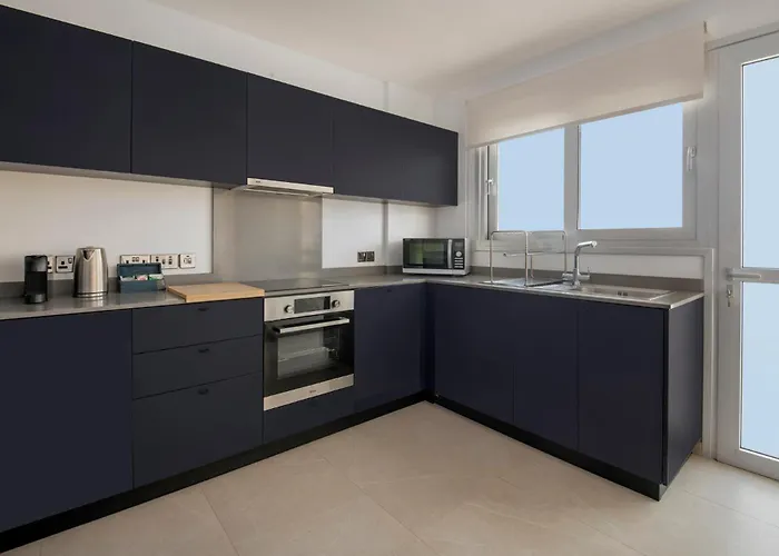Amazing Two Bedroom Apartment Larnaca